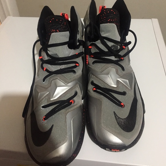 lebron 13 metallic silver
